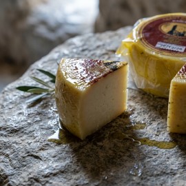 Queso de vaca y cabra curado en aceite Castillo de la Sierra