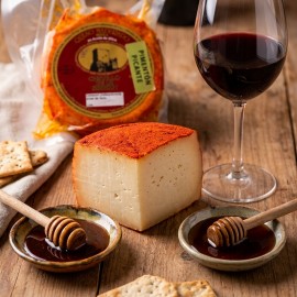 Queso de vaca y cabra curado en pimentón Castillo de la Sierra