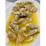 Coquinas de Doñana al ajillo La Cocina de Sanlúcar Coquinas de Doñana al ajillo La Cocina de Sanlúcar